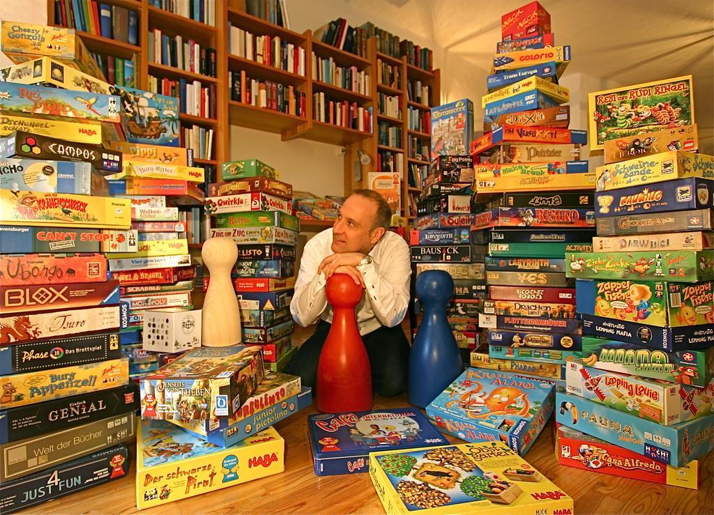 Spiele- Und Buchhotel Tschitscher Nikolsdorf エクステリア 写真
